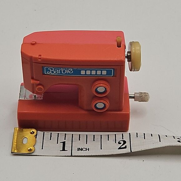 Vintage Barbie Wind Up 1980s Sewing Machine Miniature - Picture 13 of 15